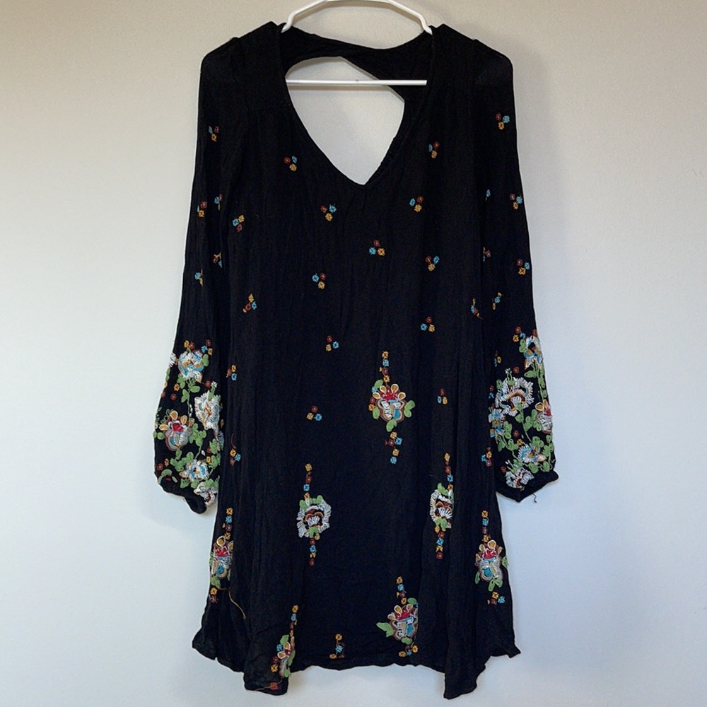 Free People Oxford Black Embroidered festival boho Swing Dress xs